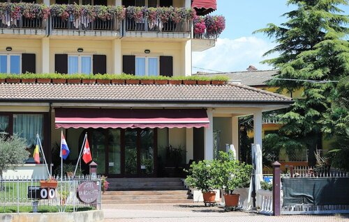 Hotel da Roberto, Забронировать Отель Лацизе Garda Veneto