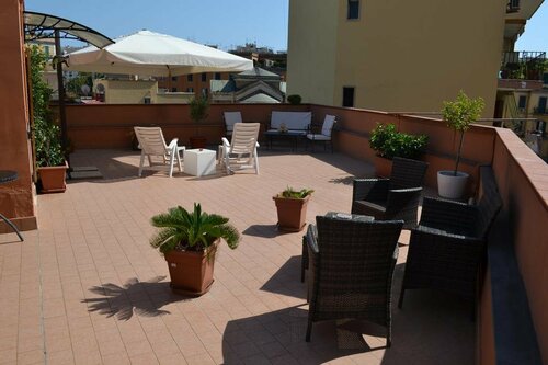 Tuanis, Забронировать Отель Отели Неаполя 3 звезды, 3*