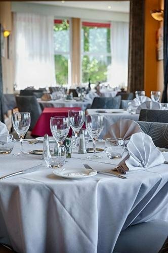 Logis Hôtel Le Bellevue, Забронировать Отель Ле-Рош-де-Кондриё ViaRhona
