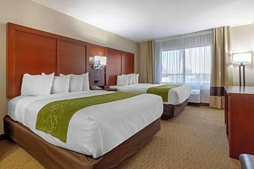 Comfort Suites