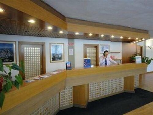Appartamenti Corte Residence, Забронировать Курортный отель Курортные отели Кадоре, Курортный отель