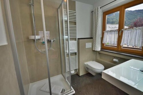 Hotel Ferienhaus Fux, Забронировать Отель Обераммергау Ammergau Alps