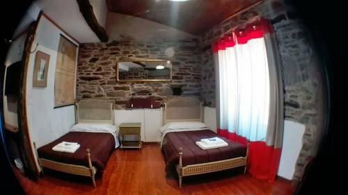 Pensión y Albergue Matias Locanda, Забронировать Хостел Хостелы Lugo Province, Хостел