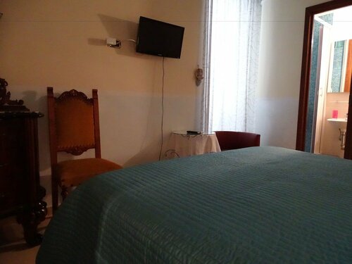 B&B Luxury Salerno Central, Забронировать Отель «постель и завтрак» Salerno Old Town Салерно, рядом с Театр Джузеппе Верди