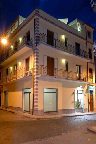 Le Giare B&B, Rezervați Bed and Breakfast Riposto Etna
