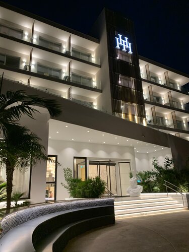 At Herbal Boutique Hotel & Spa, Брондау Резорт Protaras қаласындағы төсек алаңы бар қонақ үйлер, Тоқтау алаңы