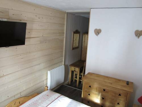 Hôtel Chalet Le Caribou, Забронировать Шале Отели Espace Diamant с парковкой, Парковка