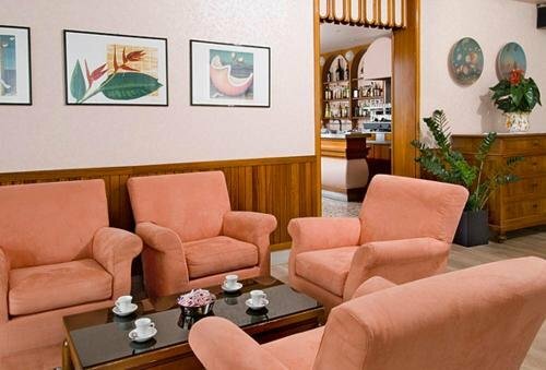 Hotel Continental, Забронировать Отель Отели Ravenna Area с завтраком, Завтраки