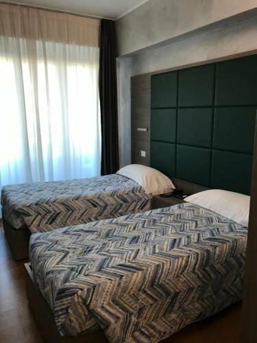 Hotel Elys