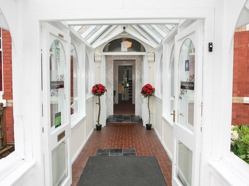 Montpellier Hotel, Book Hotel Llandrindod Wells Powys