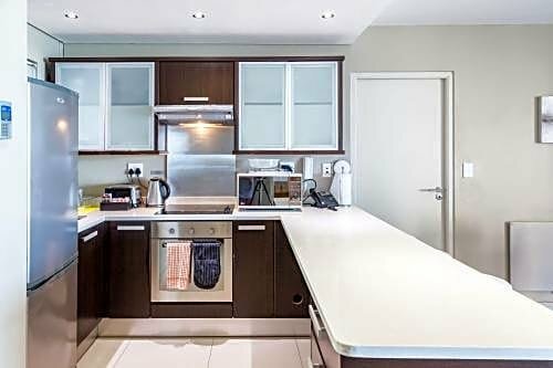 Aquarius Luxury Suites, Reservar Hotel Hotéis em Bloubergstrand com piscina, Piscina