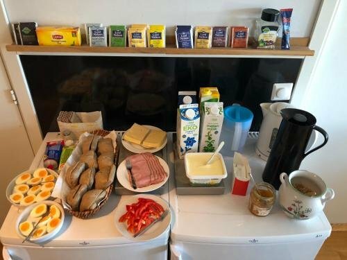 Sven Fredriksson Bed & Breakfast, Забронировать Отель Отели Норртелье с парковкой, Парковка