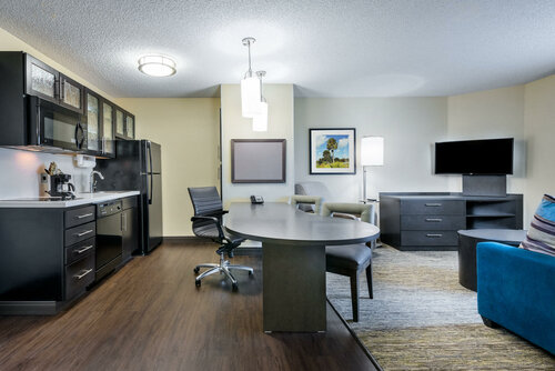 Candlewood Suites Lake Mary by IHG, Забронировать Отель Лейк-Мэри North Orlando
