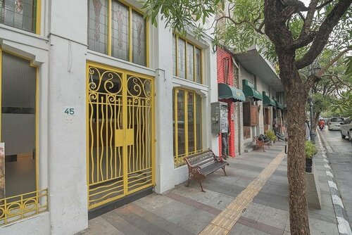 RedDoorz Near Braga Street, Boek Hotel Bandung West Java, in de buurt van Rumentang Siang
