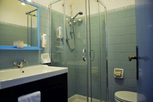 Hotel Villa Belvedere, Rezervați Vilă Cabane în Cinque Terre, Casetă