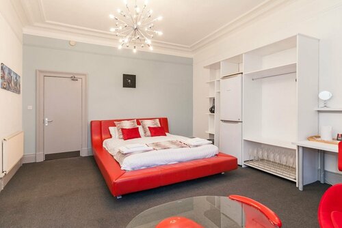 Oakshaw Guesthouse - Glasgow Airport, Забронировать Отель Пейсли Стратклайд