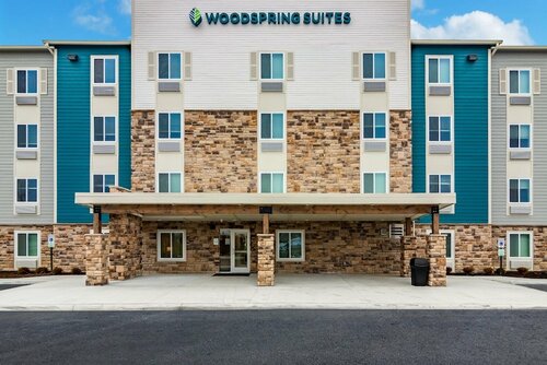 WoodSpring Suites Toledo Maumee, Buchen Sie Hotel Maumee Ohio