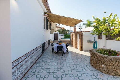 TESS Villa Retamar in Alhaurin de la Torre, Забронировать Вилла Алаурин-де-ла-Торре провинция Малага