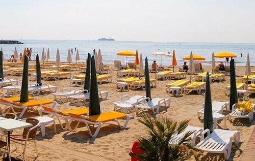 Lagrange Grand Bleu Vacances - Résidence Les Pescalunes, Réserver Hôtel Hôtels à Canal du Midi avec parking, Parking