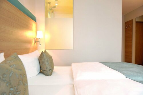 Hotel & Gasthaus DAS RÖHRL Straubing, Rezervovat Hotel Straubing Lower Bavaria