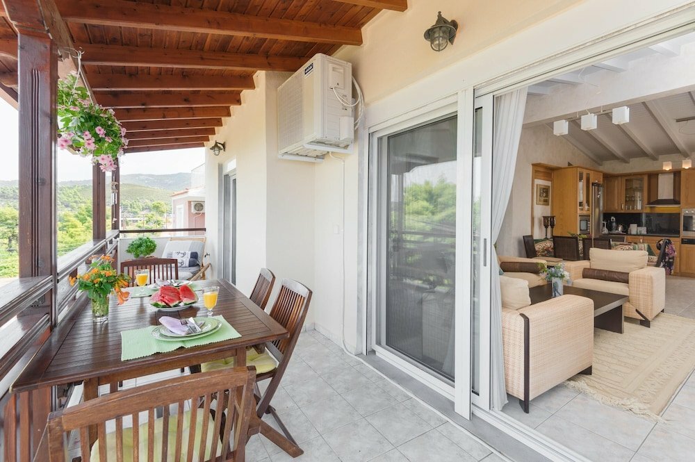 House With 2 Bedrooms in Neos Marmaras