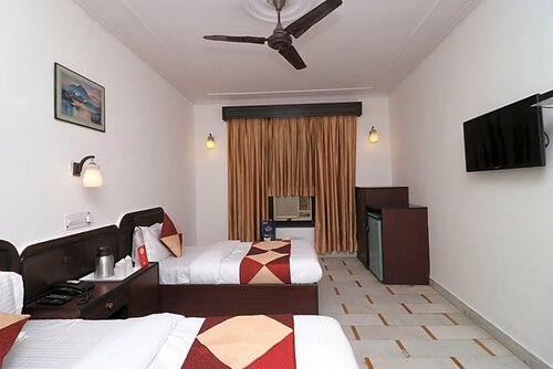 Oyo 10556 Hotel India International, Забронировать Отель Пахар-Ганж 
