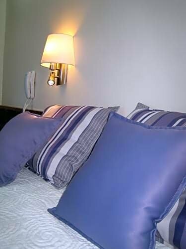 Plage des Pins, Book Hotel Hoteller i Vermillion Coast med pool, Swimmingpool