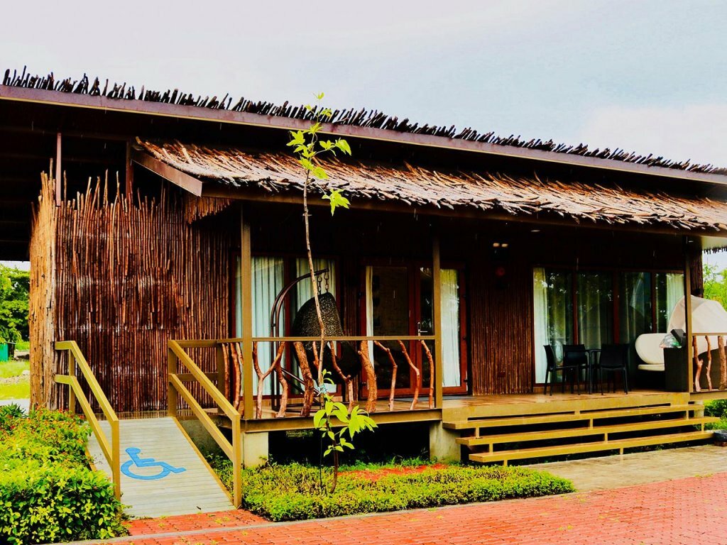 Crusoe Cabins Casobe