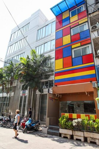 Hostel 8 Sukhumvit Nana Bangkok, Забронировать Хостел Отели Провинции Бангкока с парковкой, Парковка