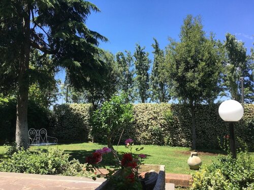 Inn Rome B&B, Забронировать Отель «постель и завтрак» Отели Чампино с бассейном, Бассейн