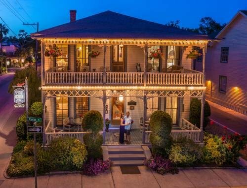 Carriage Way Inn Bed & Breakfast Adults Only - 21 years old and up, Varaa Hotelli SPA-hotellit kohteessa Saint Augustine Area, SPA