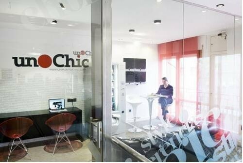 Hostal Un Punto Chic - Joaquin Costa, Забронировать Хостел Уэска 