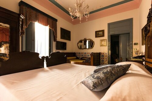 Alexander Art Nouveau Suites, Забронировать Отель Сиракуза Syracuse Area