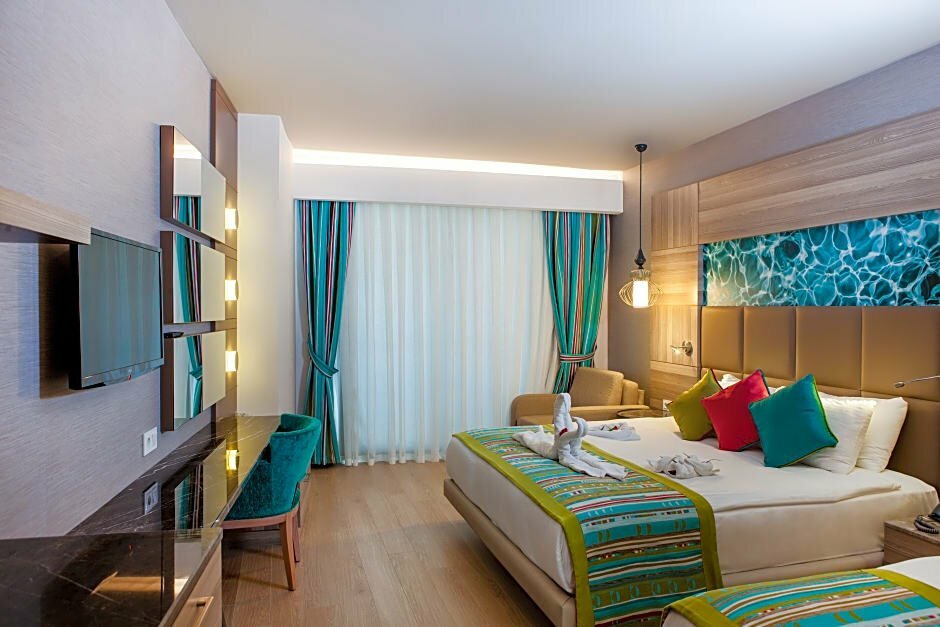 Long Beach Harmony Hotel & SPA