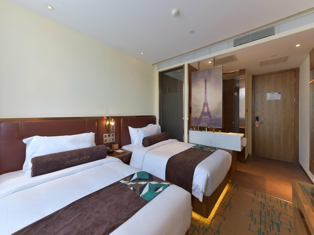 James Joyce Coffetel Hotel Beijing Tiananmen Square Qianmen Street Subway Station