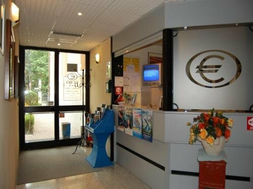 EURO b&b, Забронировать Отель Отели в центре Каттолики, в центре