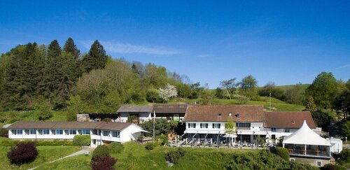 Le Mont-Vully - Hôtel Restaurant, Забронировать Отель Haut-Vully 