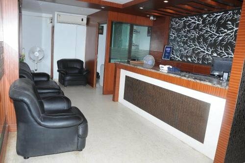 Samudra Residency,Behind Chennai central railway station, Забронировать Отель Отели штата Тамилнада с парковкой, Парковка