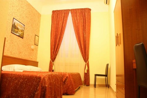 Hotel Siro, Забронировать Отель Отели и гостиницы Виале Монца, Отель