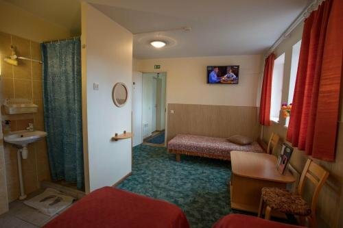 Endla, Boek Hotel Viljandi 