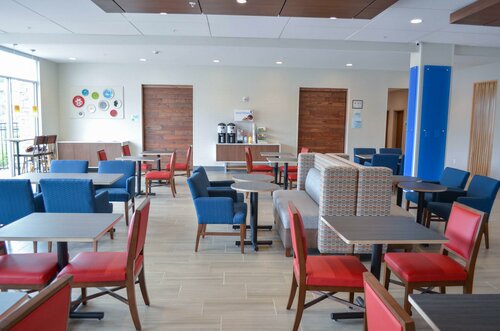 Holiday Inn Express & Suites Raleigh Airport - Brier Creek by Ihg