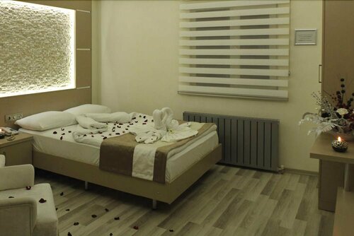 Derya Otel, Забронировать Отель Отели Каратая с бассейном, Бассейн