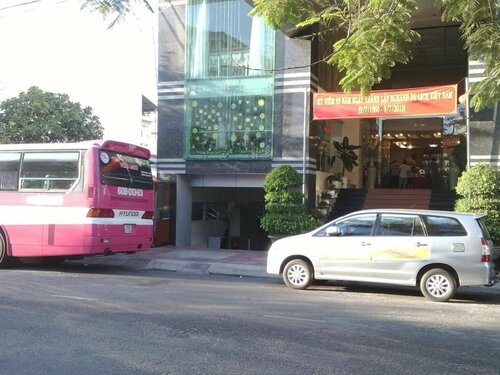Hoang Yen Canary Hotel, Забронировать Отель Куинён Binh Dinh, рядом с Пляж Бай Ранг