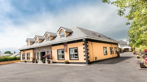 Carragh House B&B, Rezervați Bed and Breakfast Castlebar Mayo