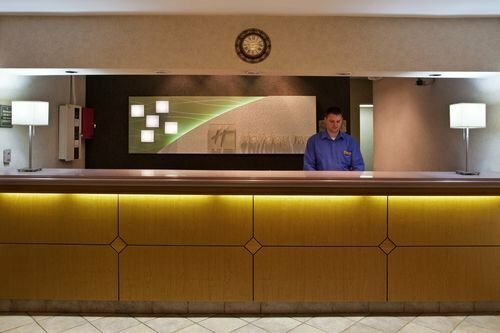 Baymont by Wyndham Marietta, Varaa Hotelli Hotellit Ohio uima-altaalla, Uima-allas