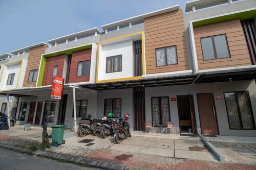 Sofia Residence Syariah by OYO Rooms, Varaa Hotelli Karawang West Java