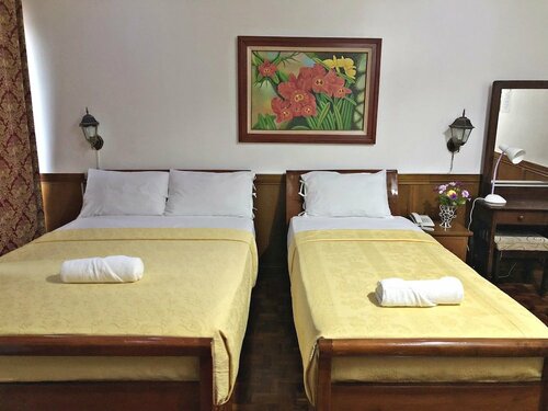 Ang Tahanan ni Aling Meding Hotel, Varaa Hotelli Balete Luzon