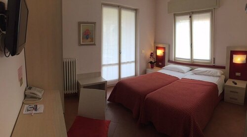 Albergo Riva, Забронировать Отель Рено-ди-Леджуно Provincia di Varese