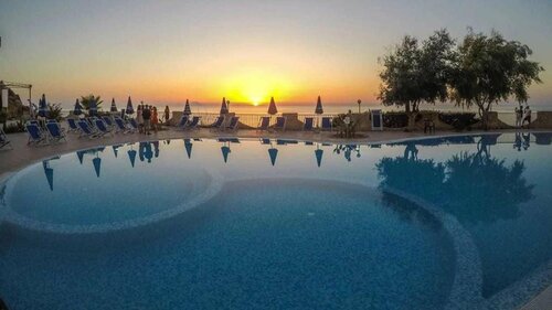 Suite Hotel L'Oasi di Riaci, Забронировать Отель Бривади Вибо-Валентия