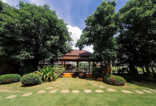 Baan Kasemsuk Resort, Забронировать Курортный отель Рынок Сам Чук Центральный Таиланд